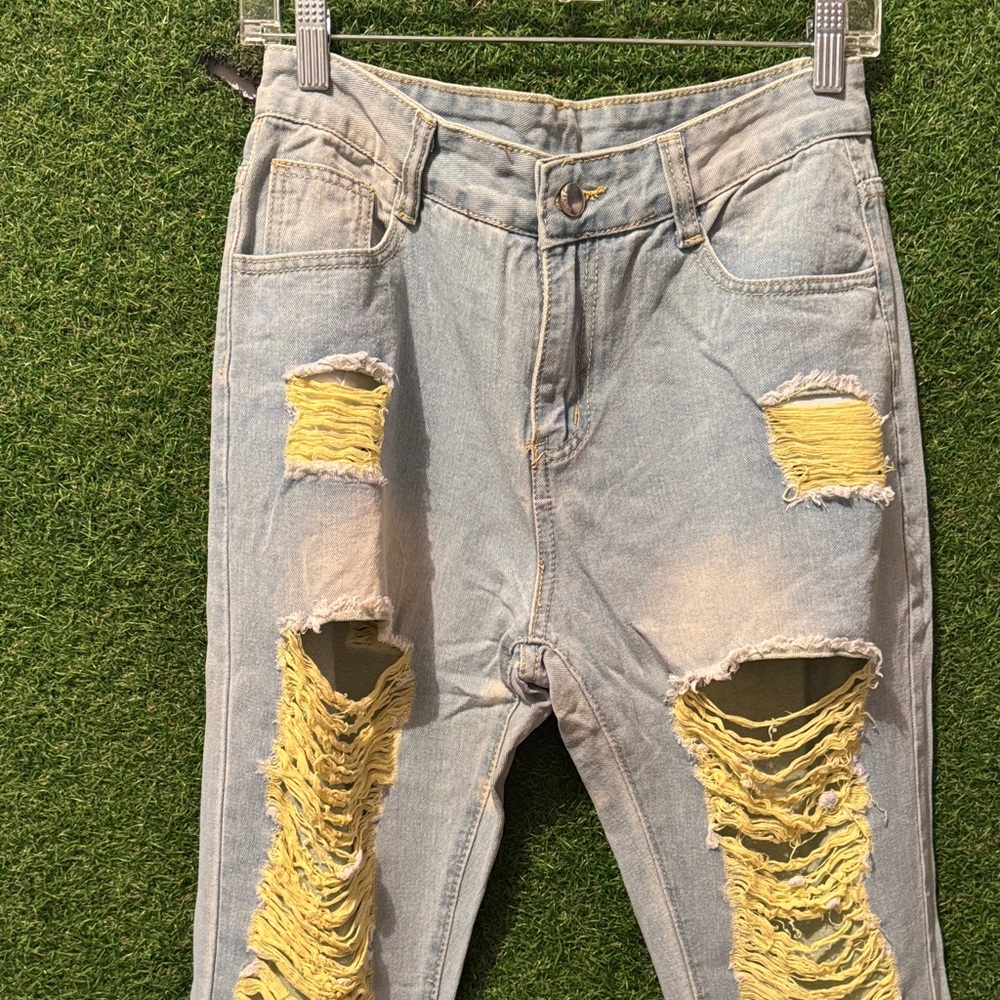 Distressed Yellow Accent Women Jeans
